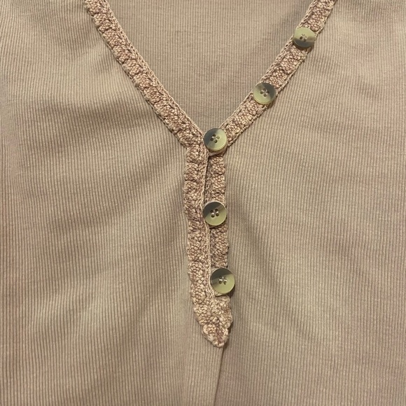 Guilded Intent Buckle Brand women's L crop button front ribbed tank EUC - Picture 2 of 5